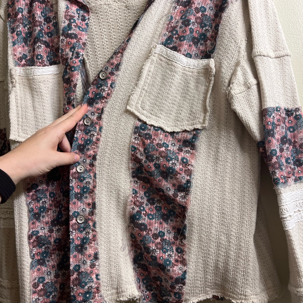 POL Cream and Pink Floral Women's Jacket - Picture 3 of 4